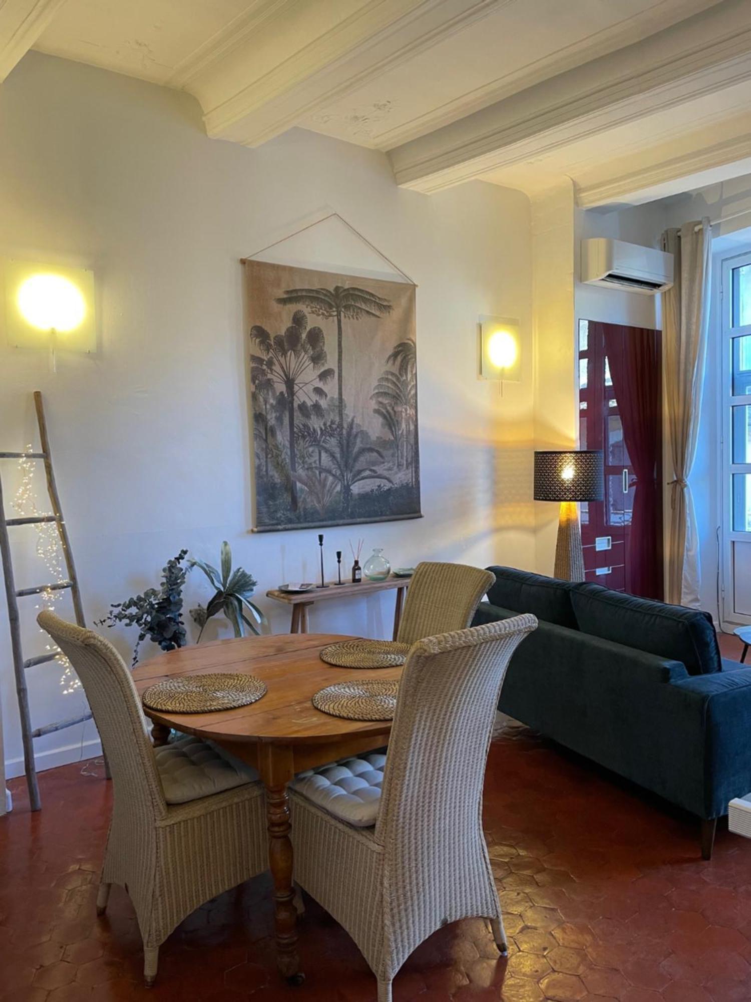 Les Balcons De Mona Au Coeur De Lourmarin Apartment Ngoại thất bức ảnh